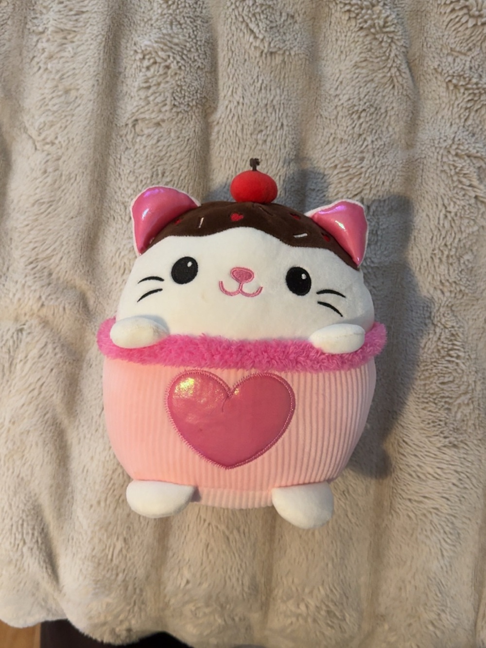 Kawaii Cupcake Cat Plush - Pink Heart